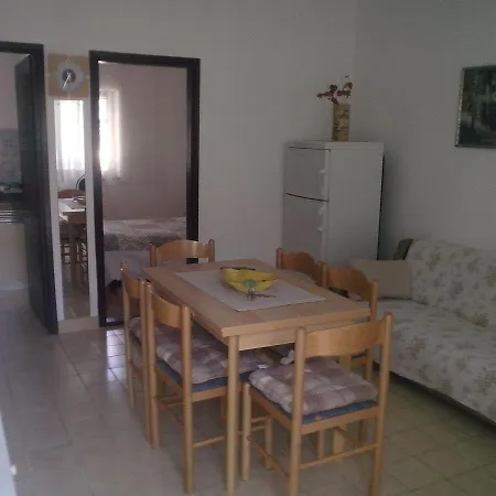 Zora Apartman